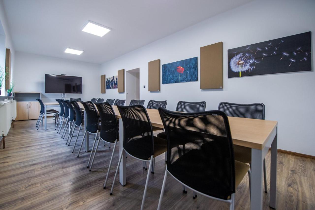 Gosciniec Promus Hotel Zabrze Ngoại thất bức ảnh