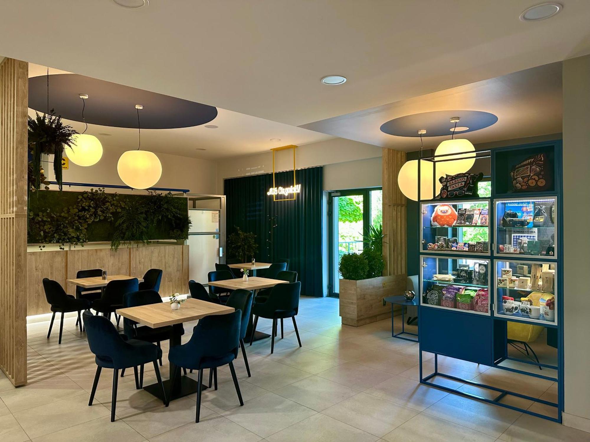 Gosciniec Promus Hotel Zabrze Ngoại thất bức ảnh